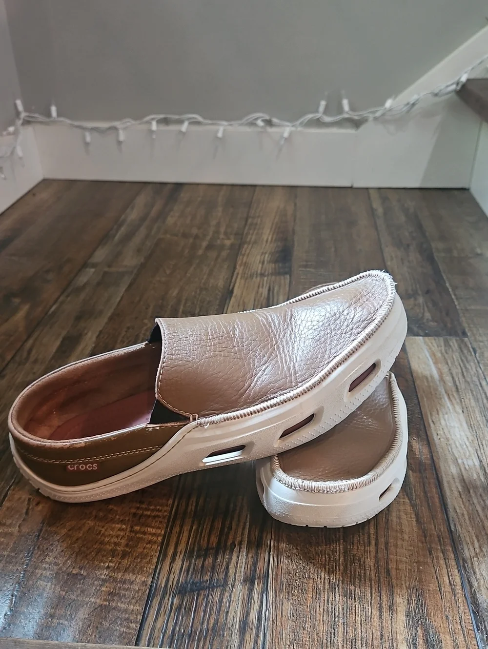 CROCS Tideline Tan Brown Leather‎ Slip-On Loafers with Beige Sole